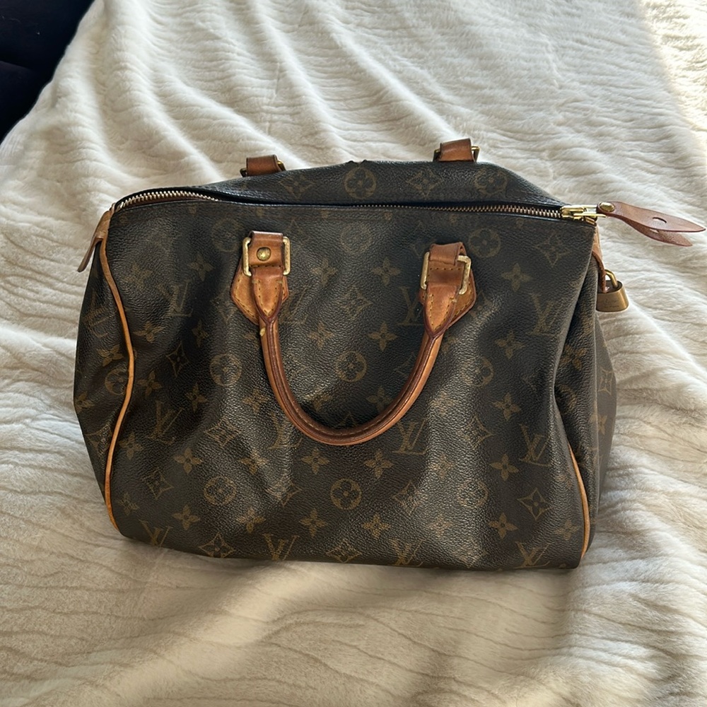 Louis Vuitton Speedy 30